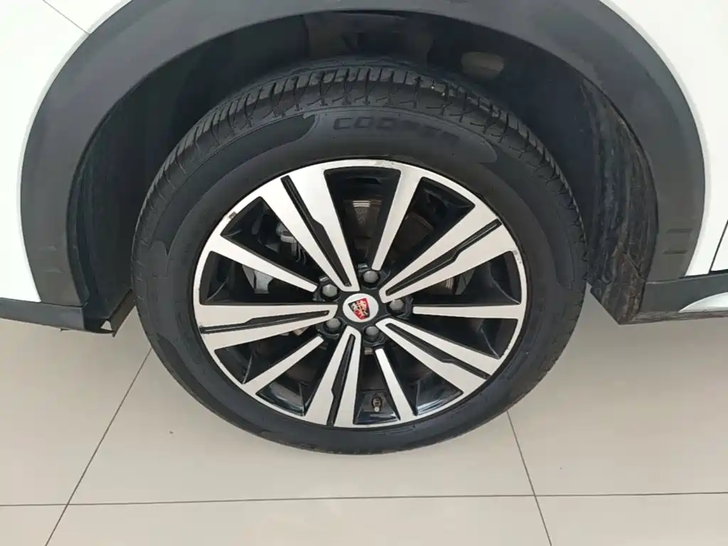 Roewe RX5 — фото 23