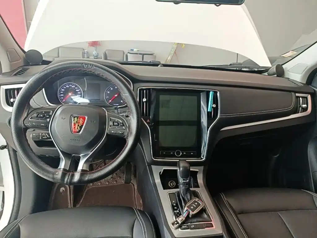Roewe RX5 — фото 10