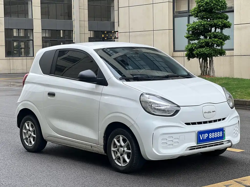Roewe Clever — фото 3