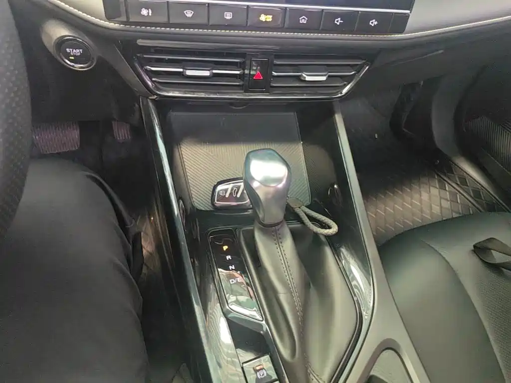 Roewe i5 — фото 14