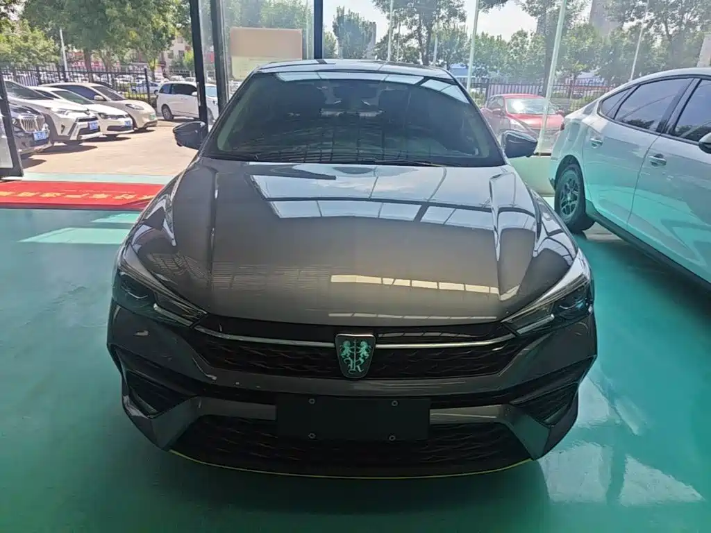 Roewe i5 — фото 3