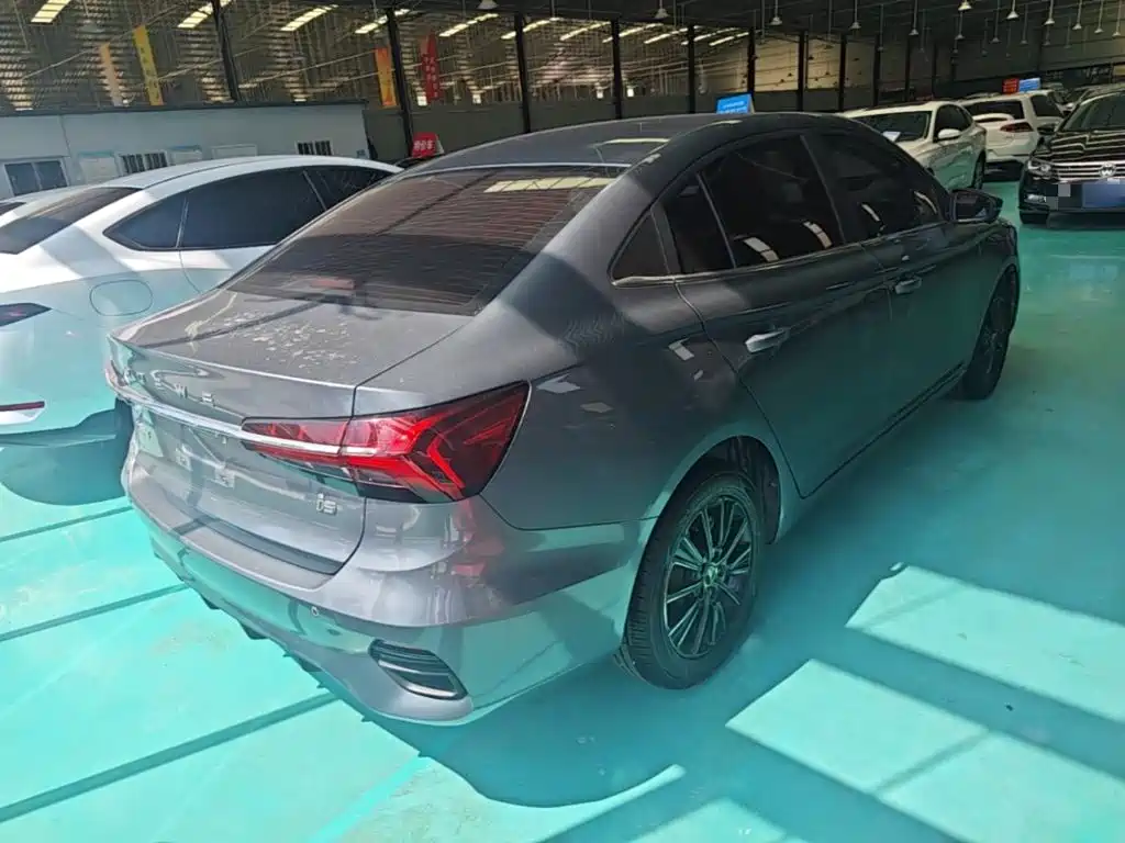 Roewe i5 — фото 7