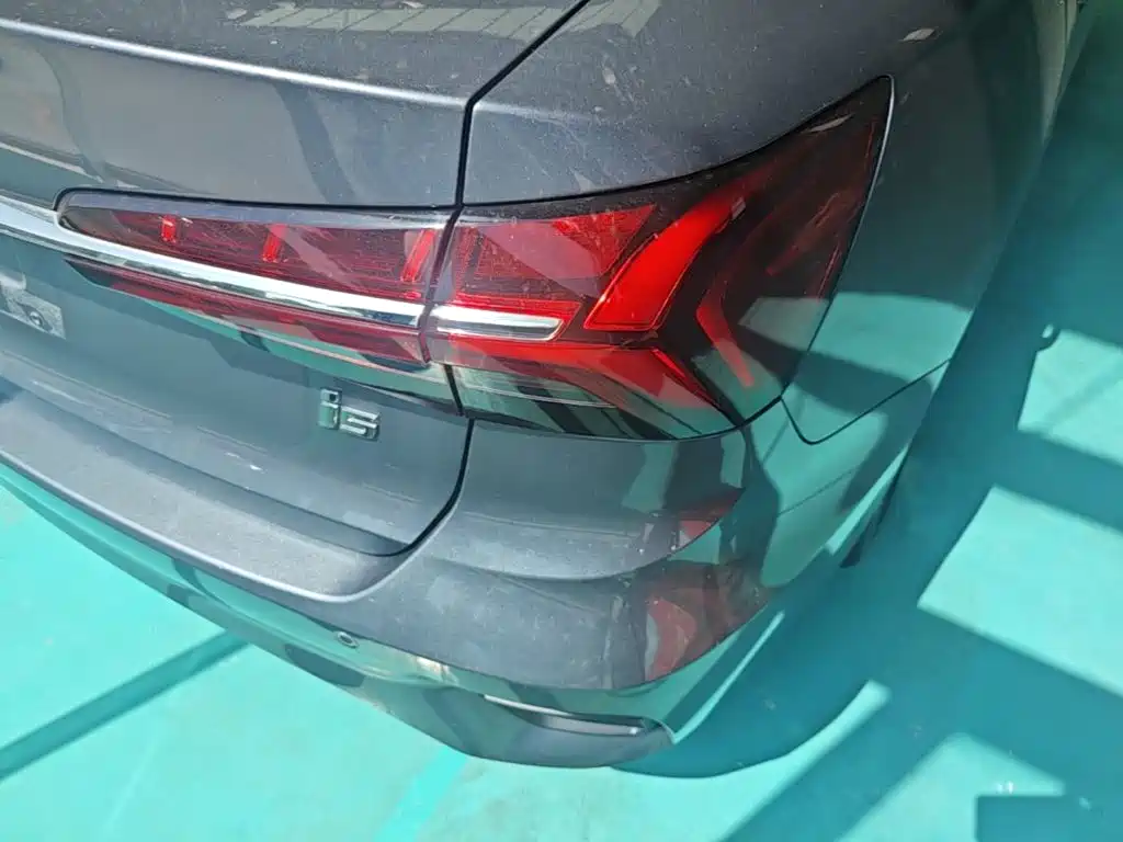 Roewe i5 — фото 8