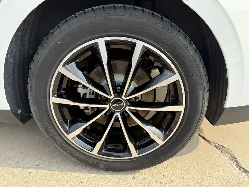 Roewe D7 — фото 15
