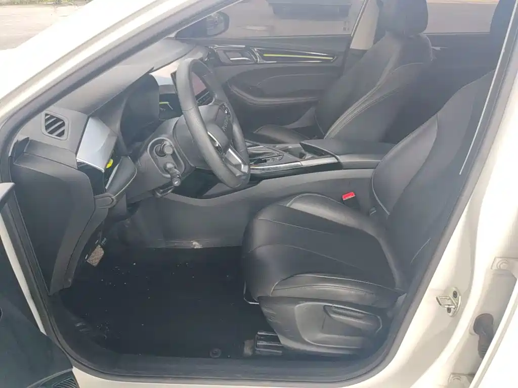 Roewe i5 — фото 15
