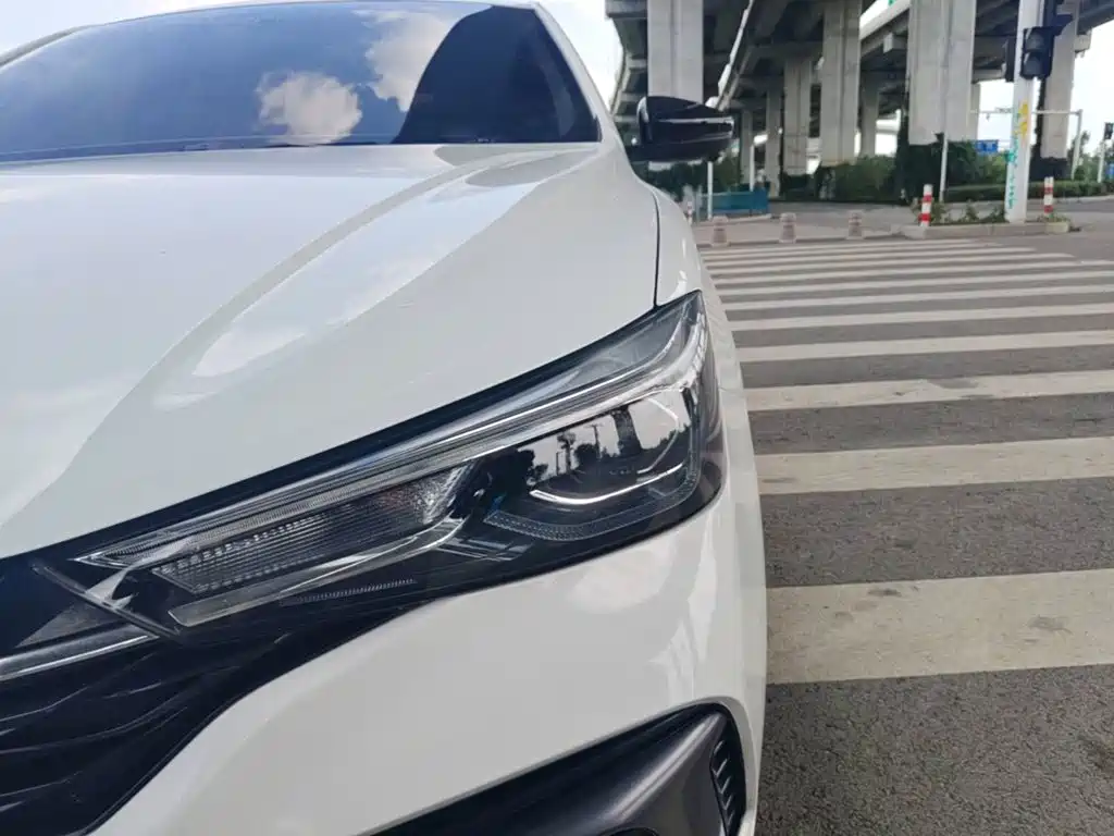 Roewe i5 — фото 24