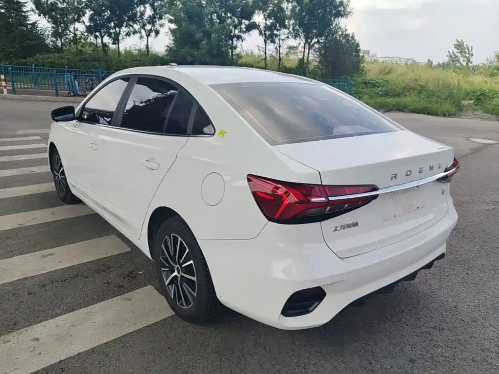 Roewe i5 — фото 5
