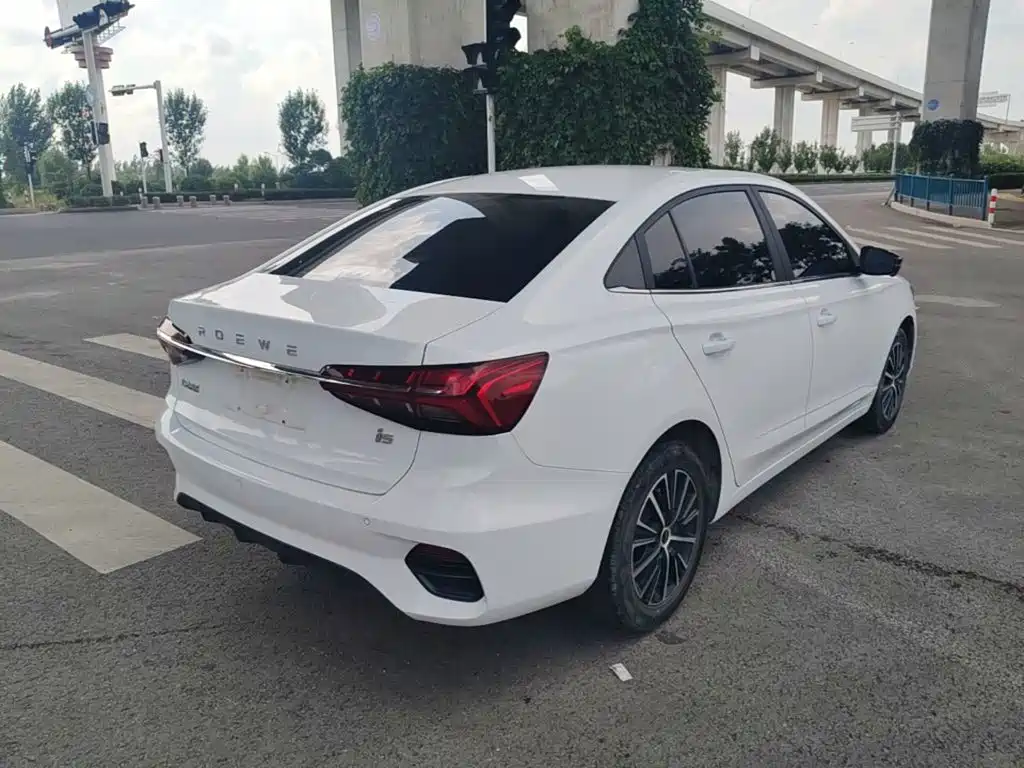 Roewe i5 — фото 7