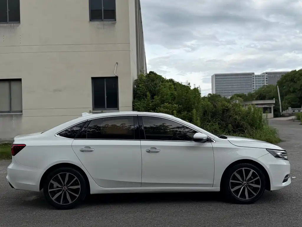 Roewe i6 Classic — фото 7