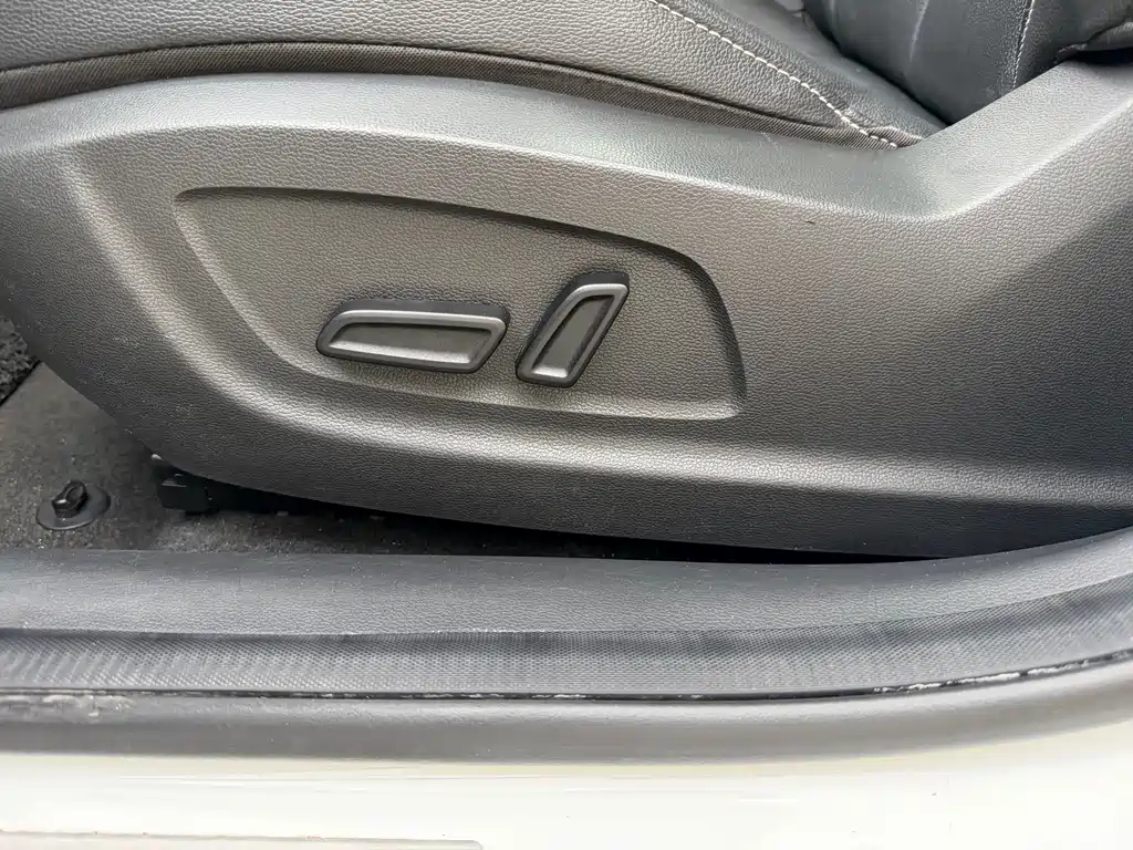 Roewe i6 Classic — фото 9
