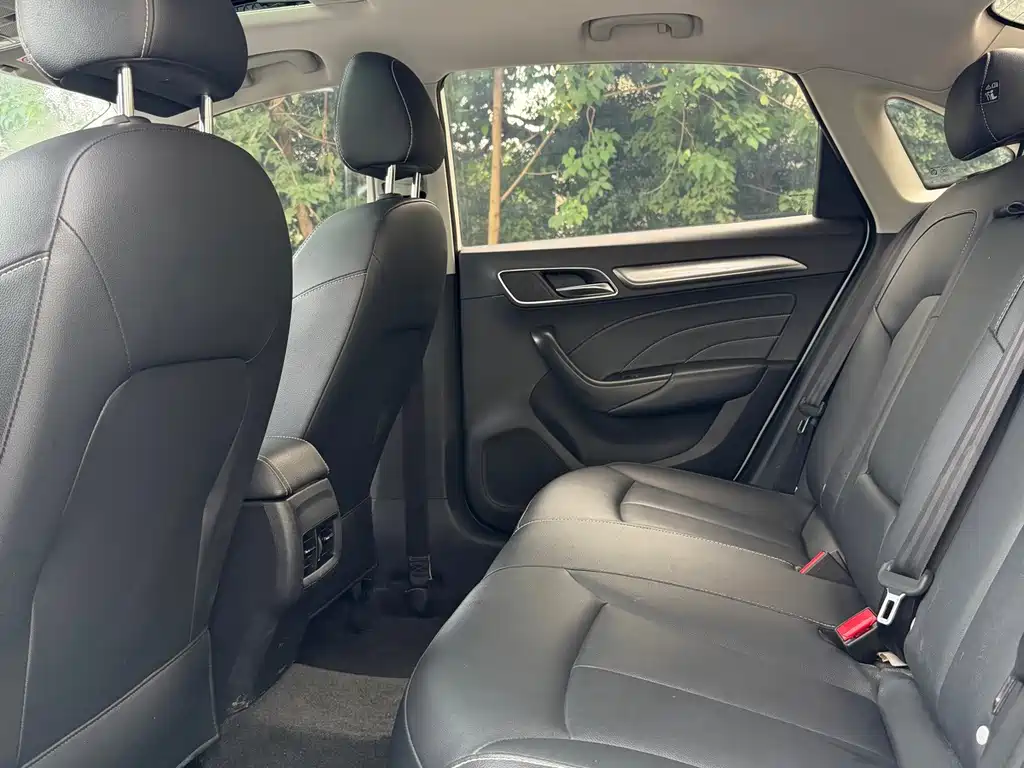 Roewe i6 Classic — фото 10