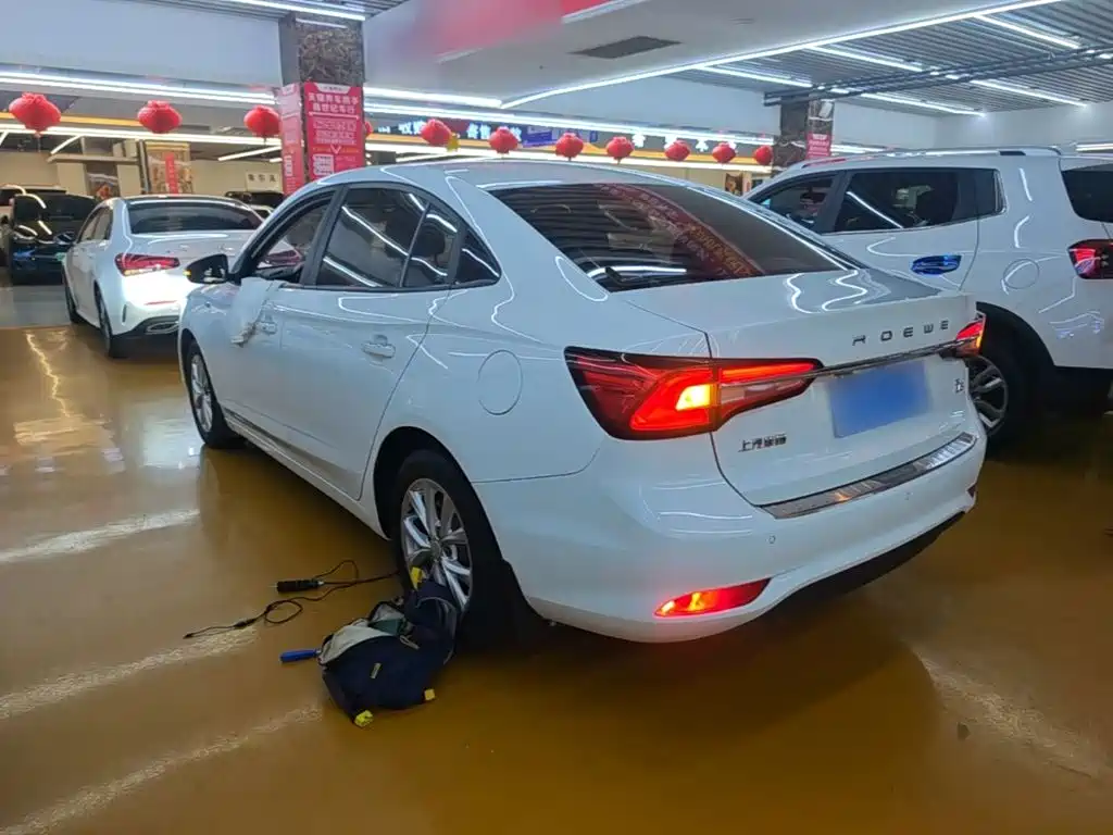 Roewe i5 — фото 5