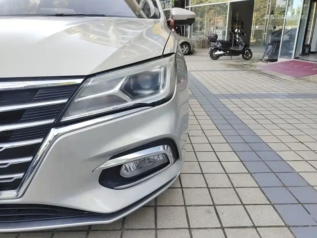Roewe i5 — фото 24