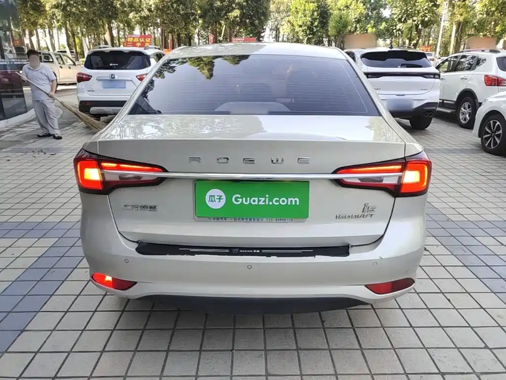 Roewe i5 — фото 6