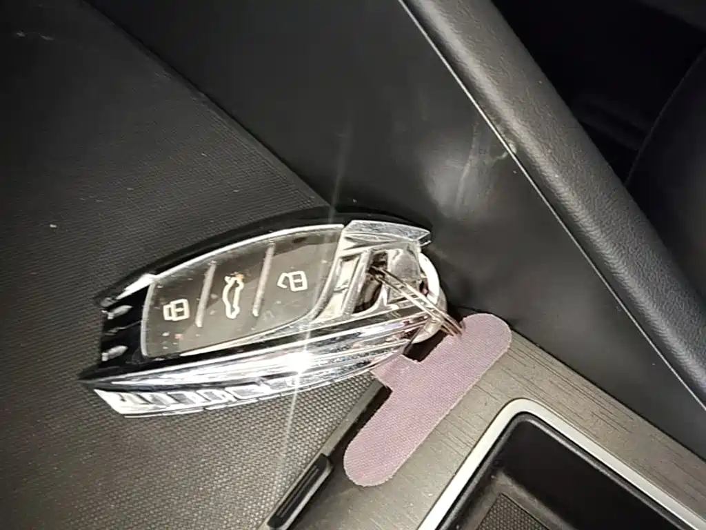 Roewe i5 — фото 17
