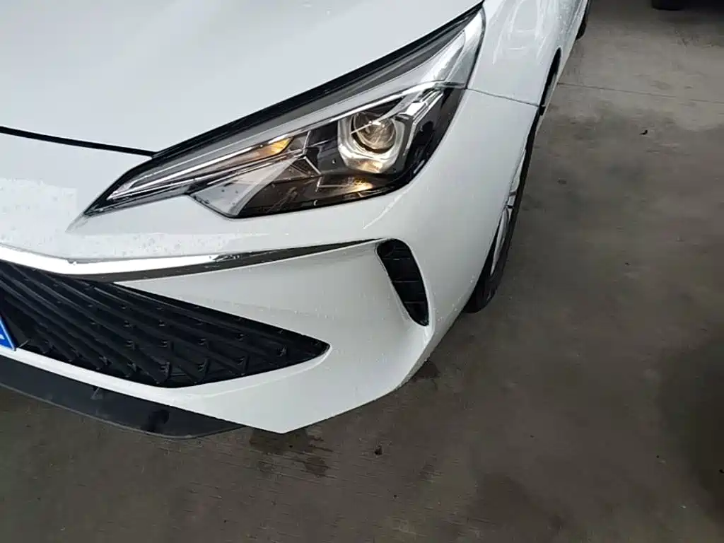 Roewe i5 — фото 18
