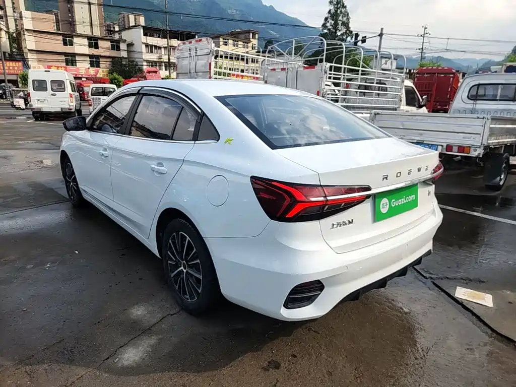 Roewe i5 — фото 5