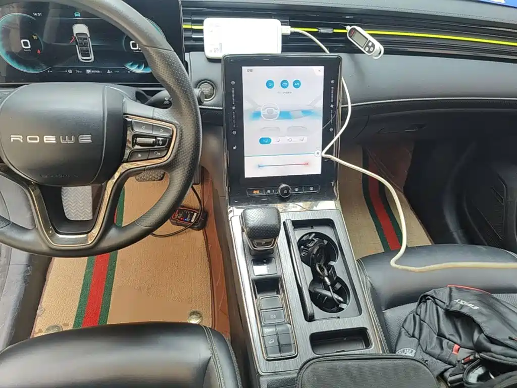 Roewe RX5 — фото 10