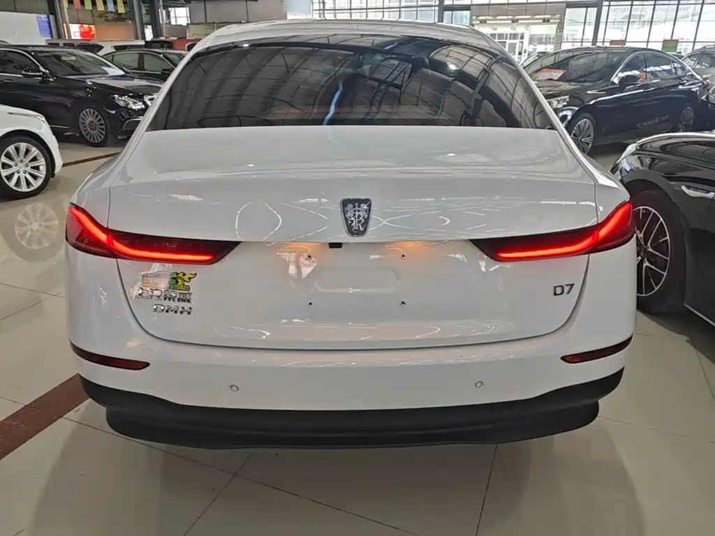 Roewe D7 — фото 6