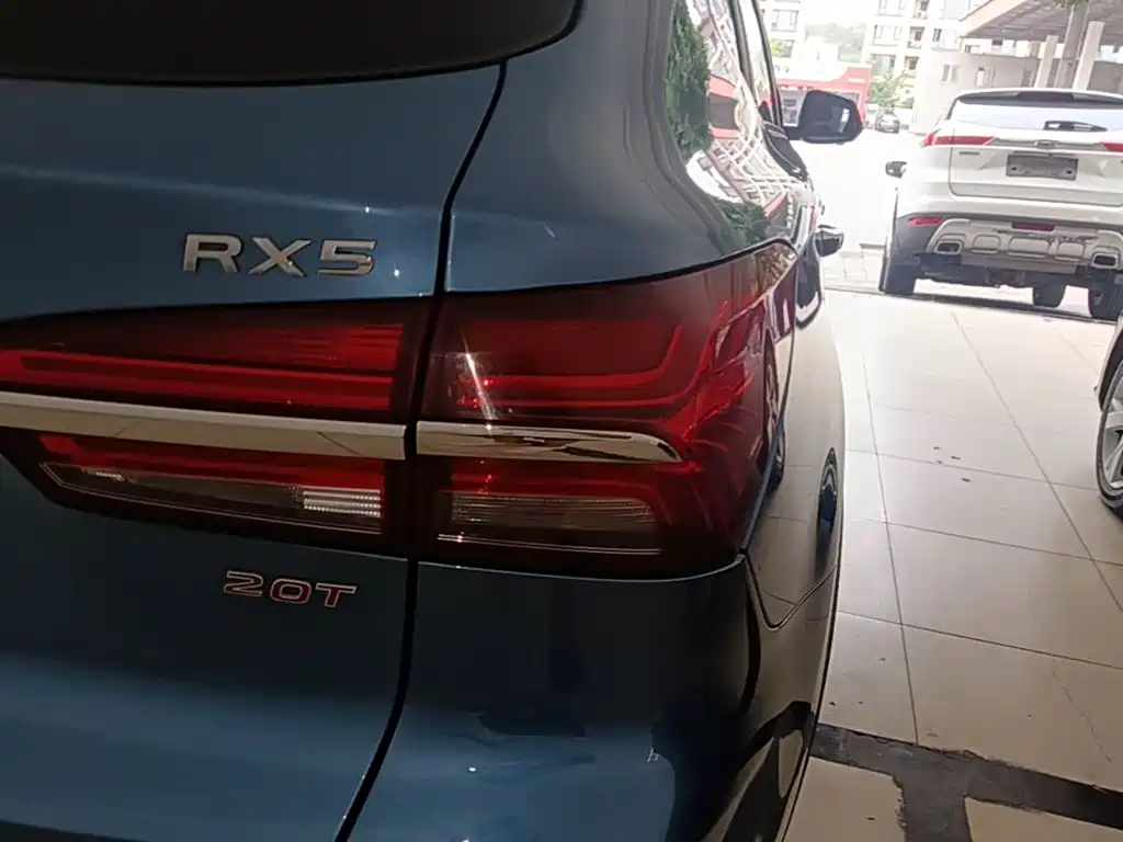 Roewe RX5 — фото 8