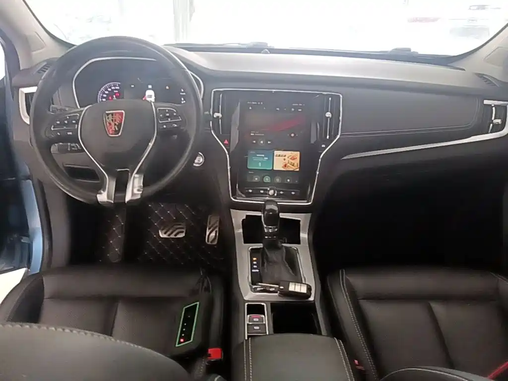 Roewe RX5 — фото 10