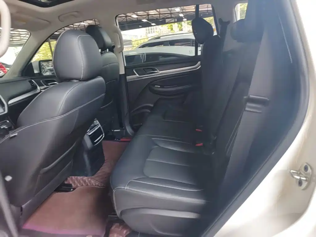 Roewe RX8 — фото 17