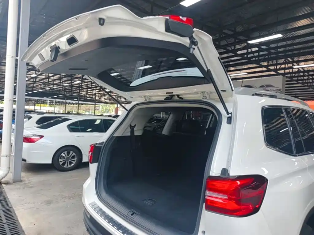 Roewe RX8 — фото 19
