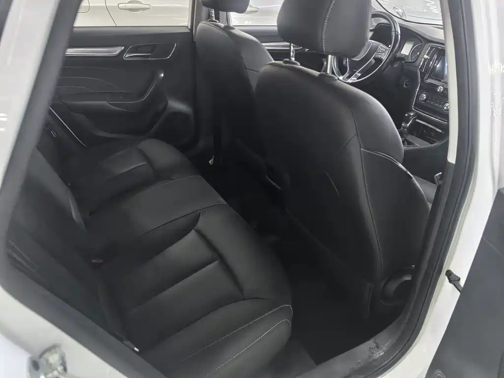 Roewe i6 Classic — фото 4