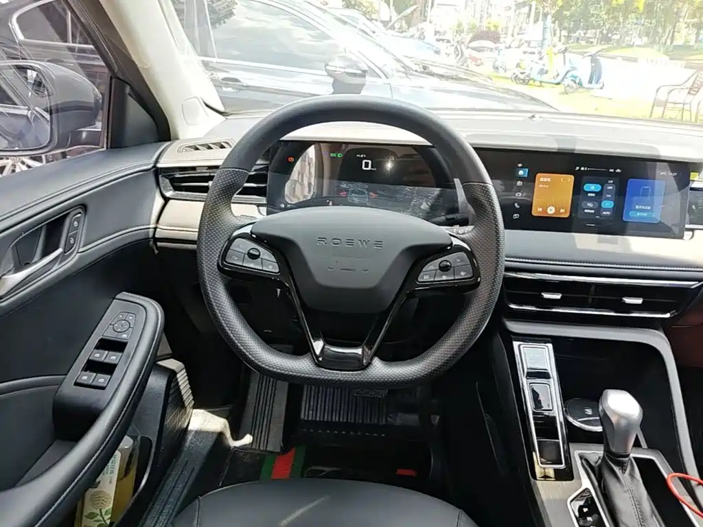 Roewe i5 — фото 11