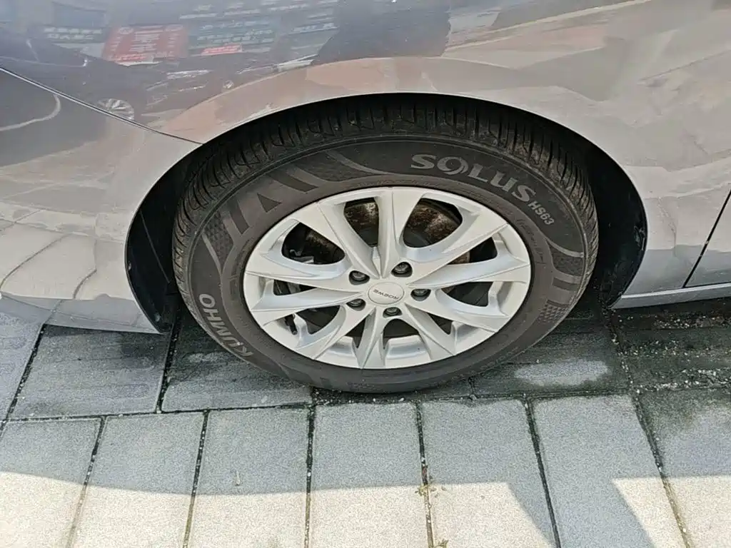 Roewe i5 — фото 23