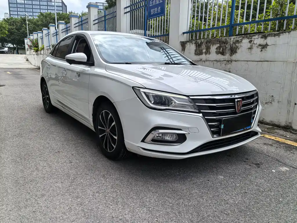 Roewe i5 — фото 3