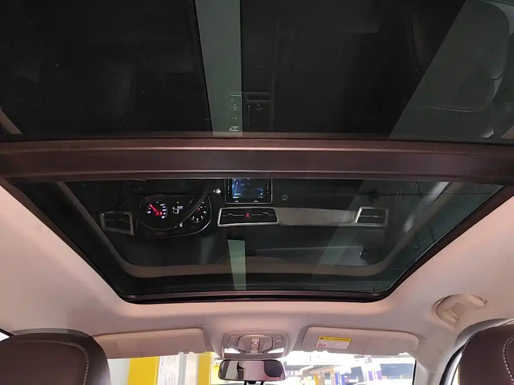 Roewe RX5 — фото 18