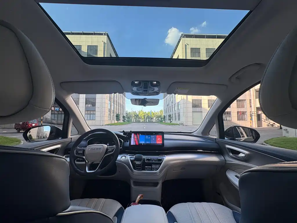 Roewe iMAX8 — фото 29