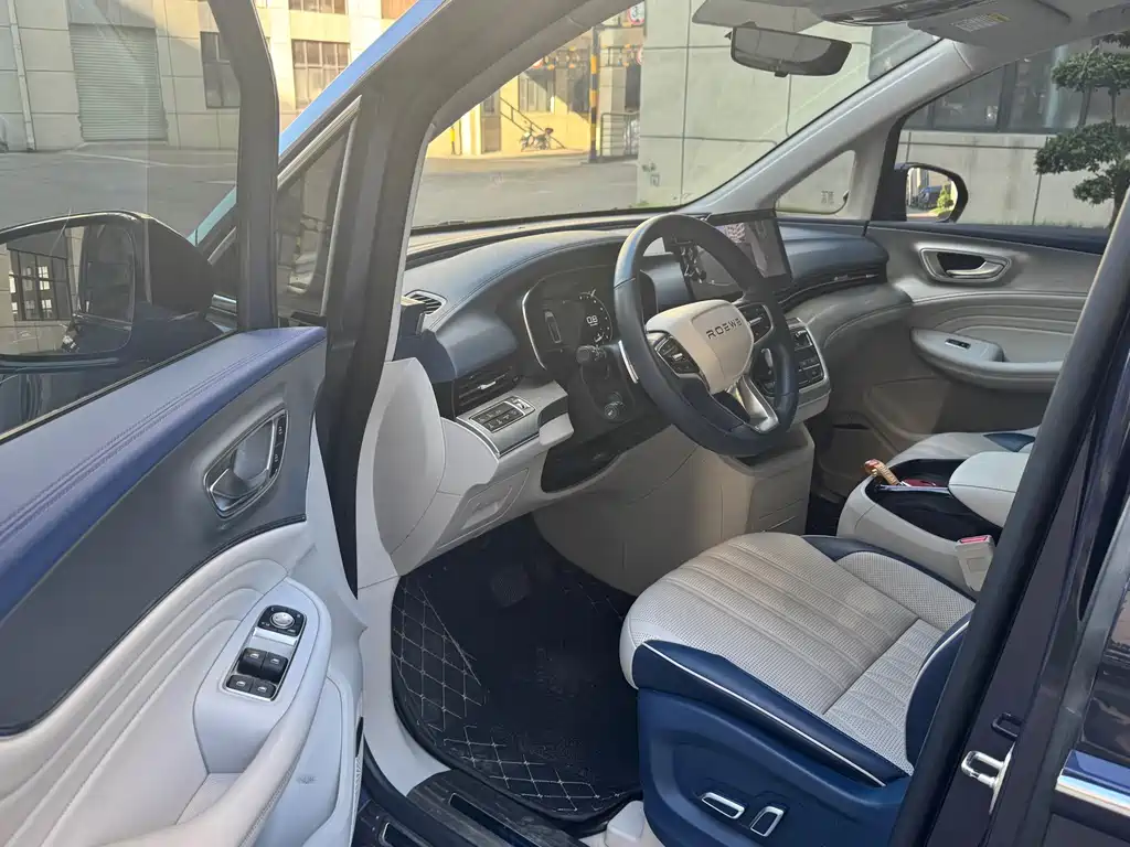 Roewe iMAX8 — фото 9