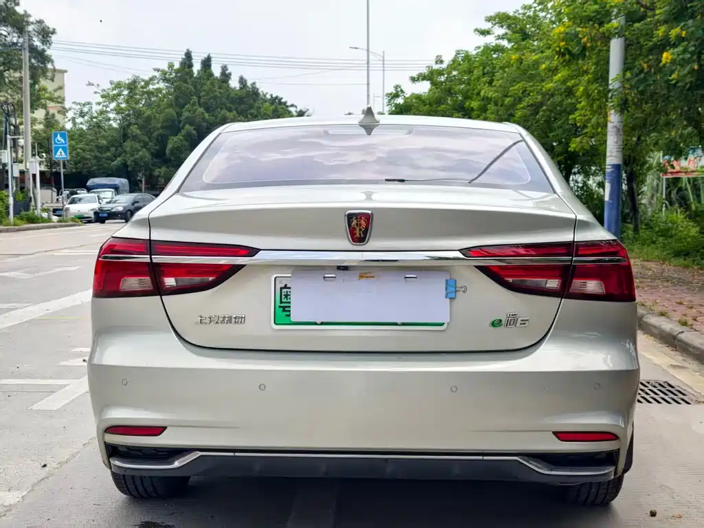 Roewe i6 New Energy — фото 4