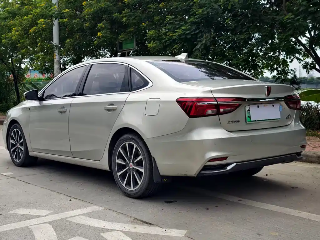 Roewe i6 New Energy — фото 6
