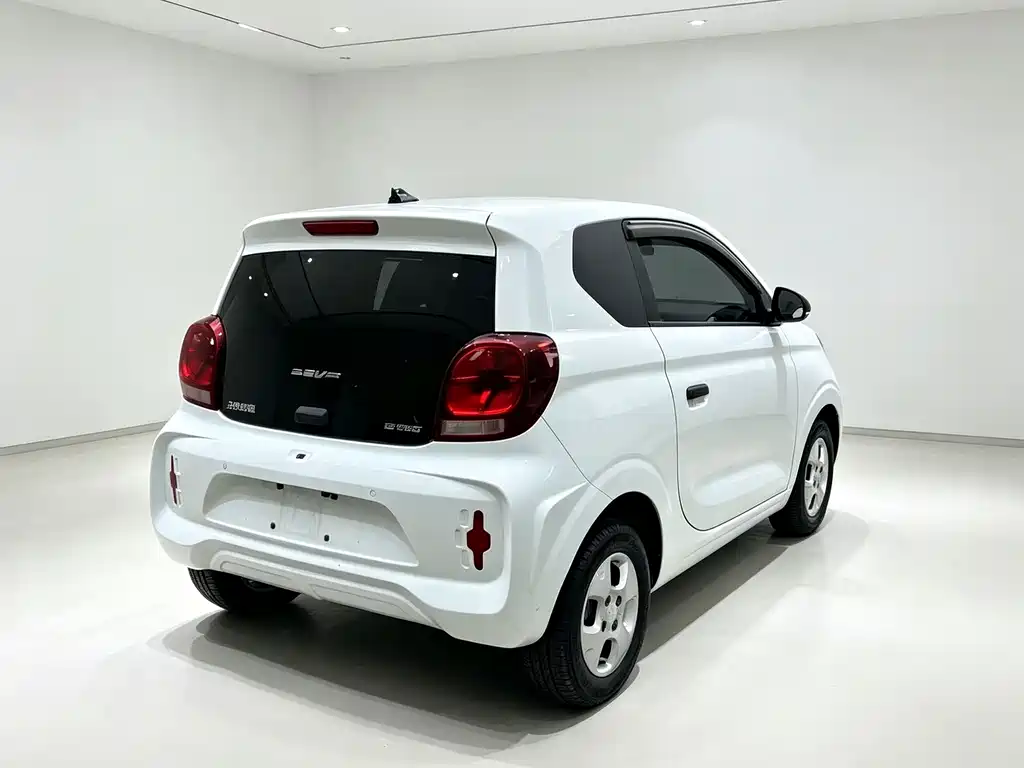 Roewe Clever — фото 10