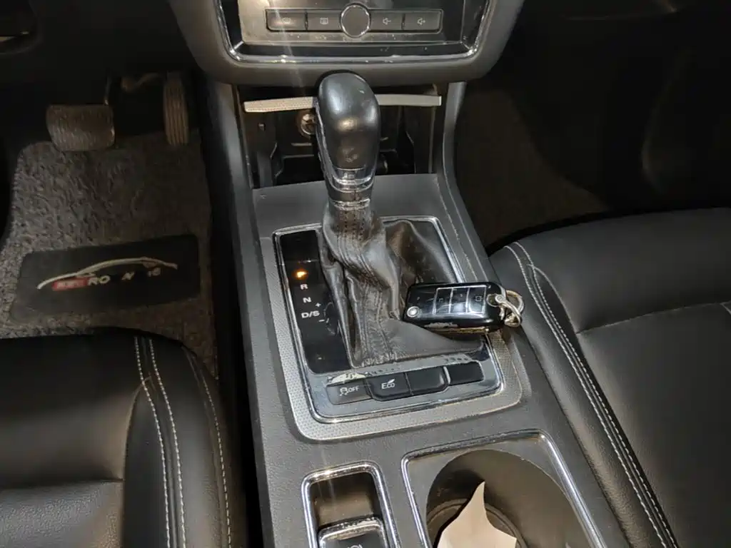 Roewe i6 Classic — фото 14