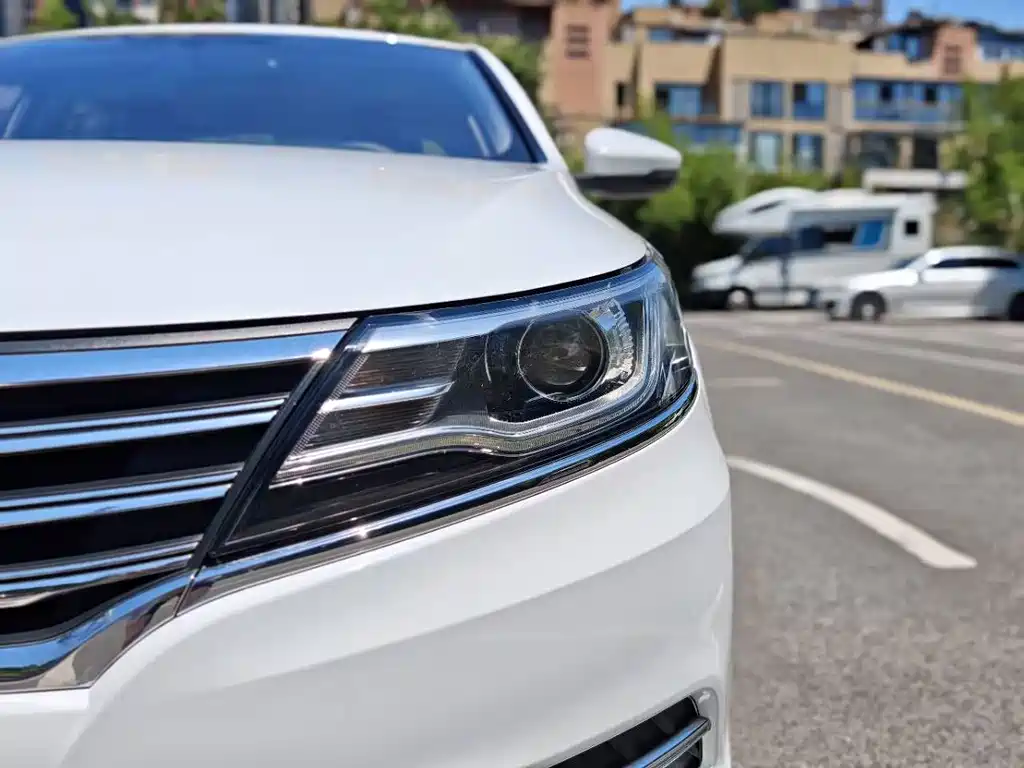 Roewe i6 Classic — фото 32
