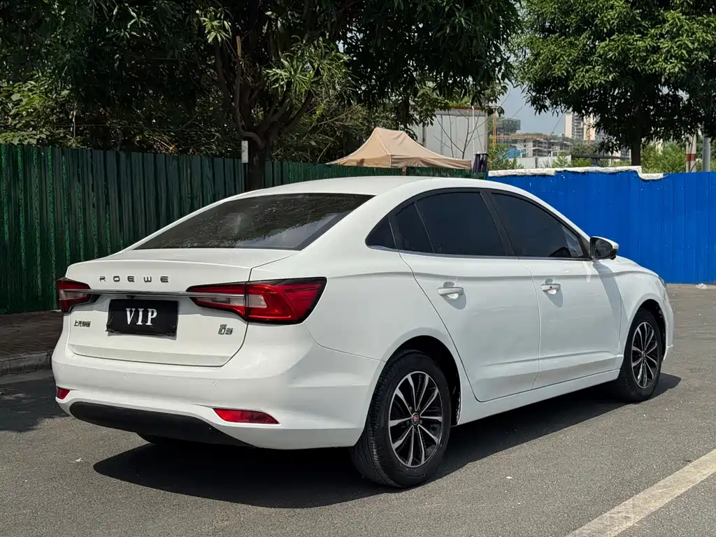 Roewe i5 — фото 5