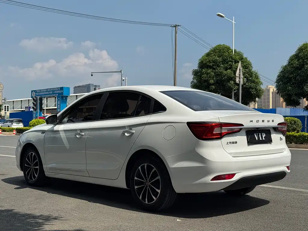 Roewe i5 — фото 7