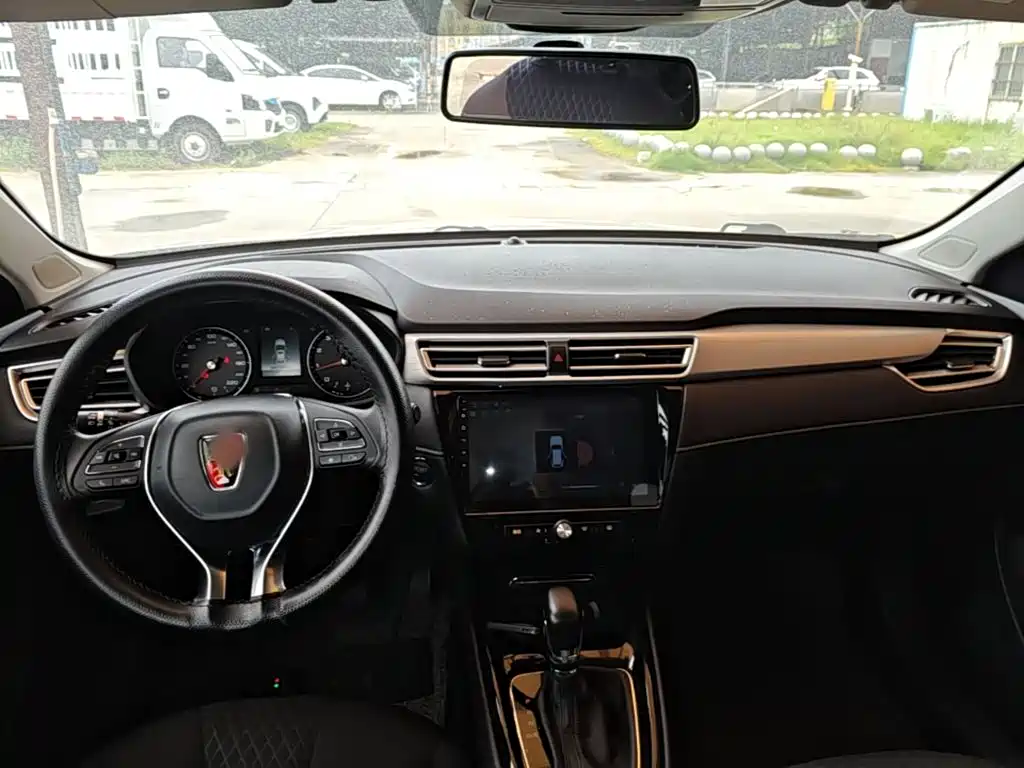Roewe i5 — фото 10