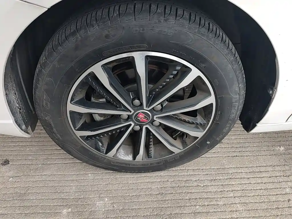 Roewe i5 — фото 23