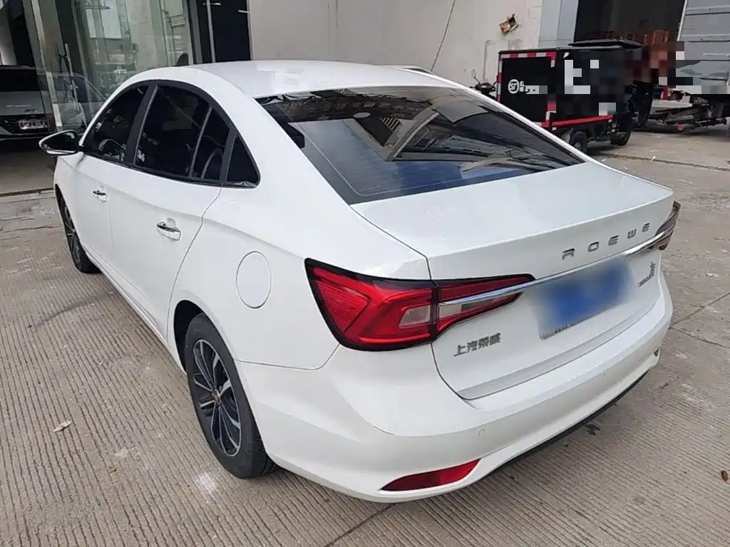 Roewe i5 — фото 5