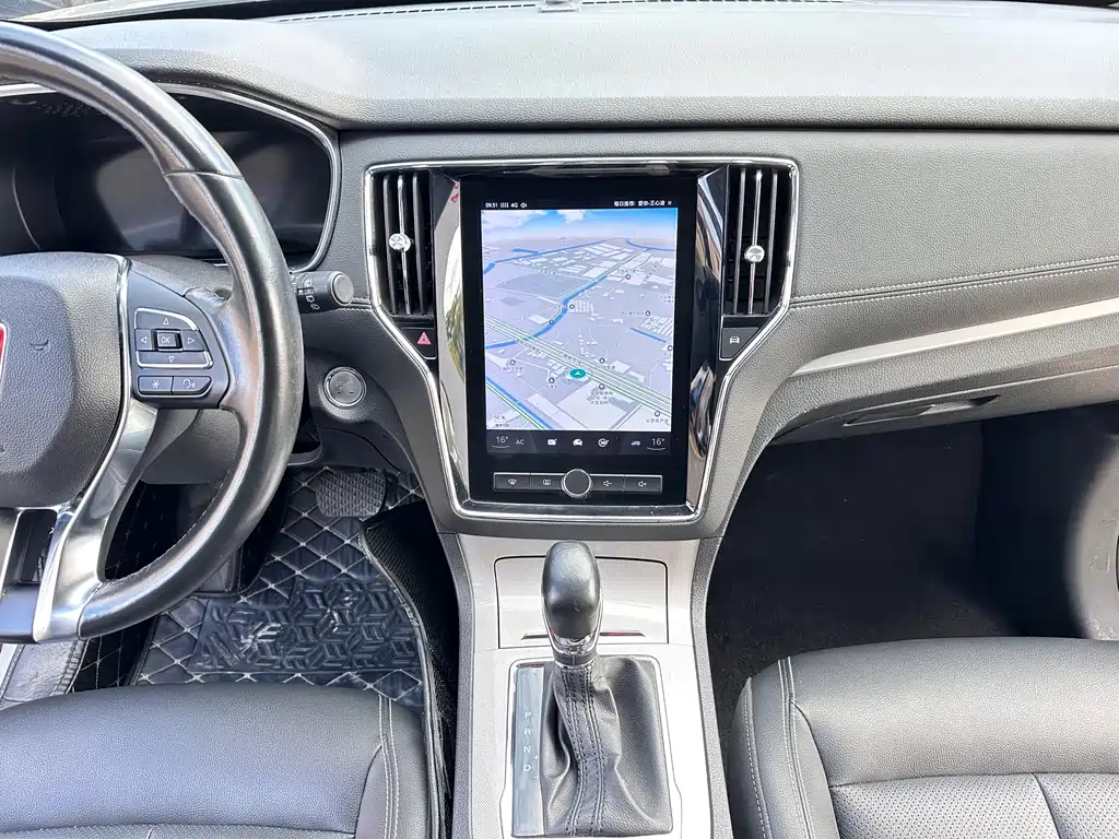 Roewe RX5 New Energy — фото 15
