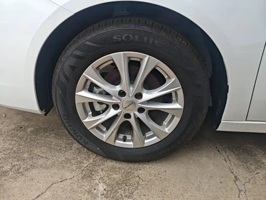 Roewe i5 — фото 23