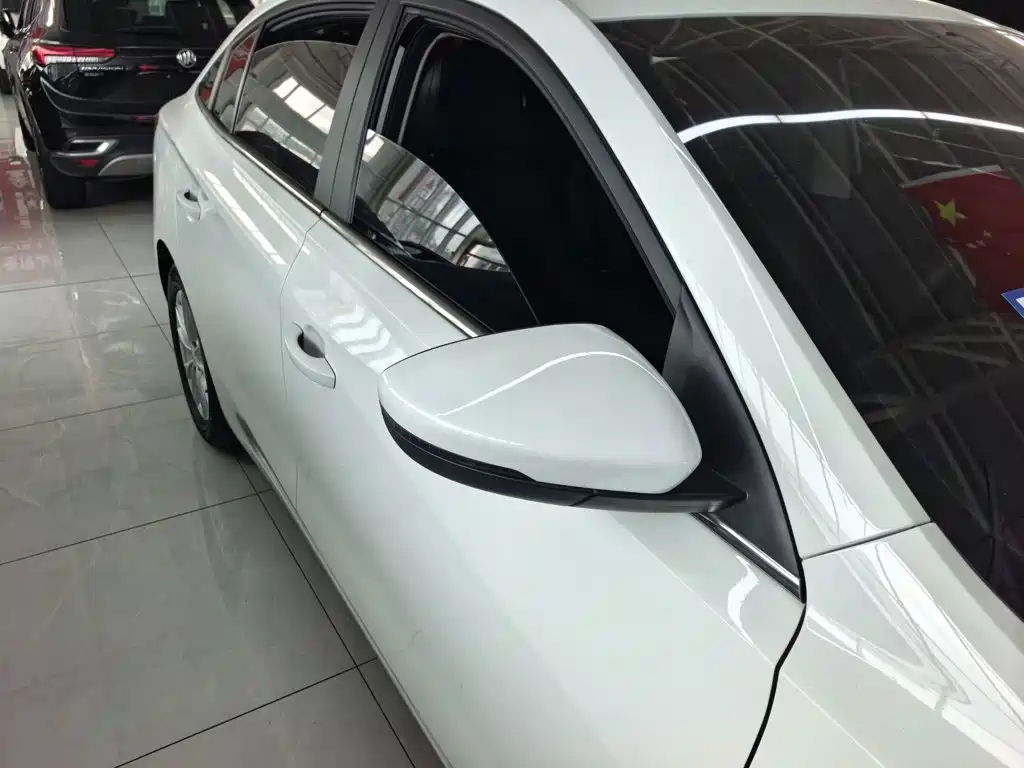 Roewe i5 — фото 4