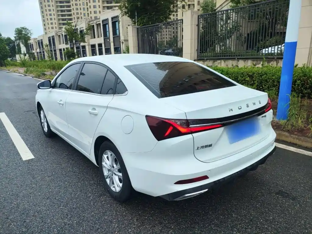 Roewe i5 — фото 5