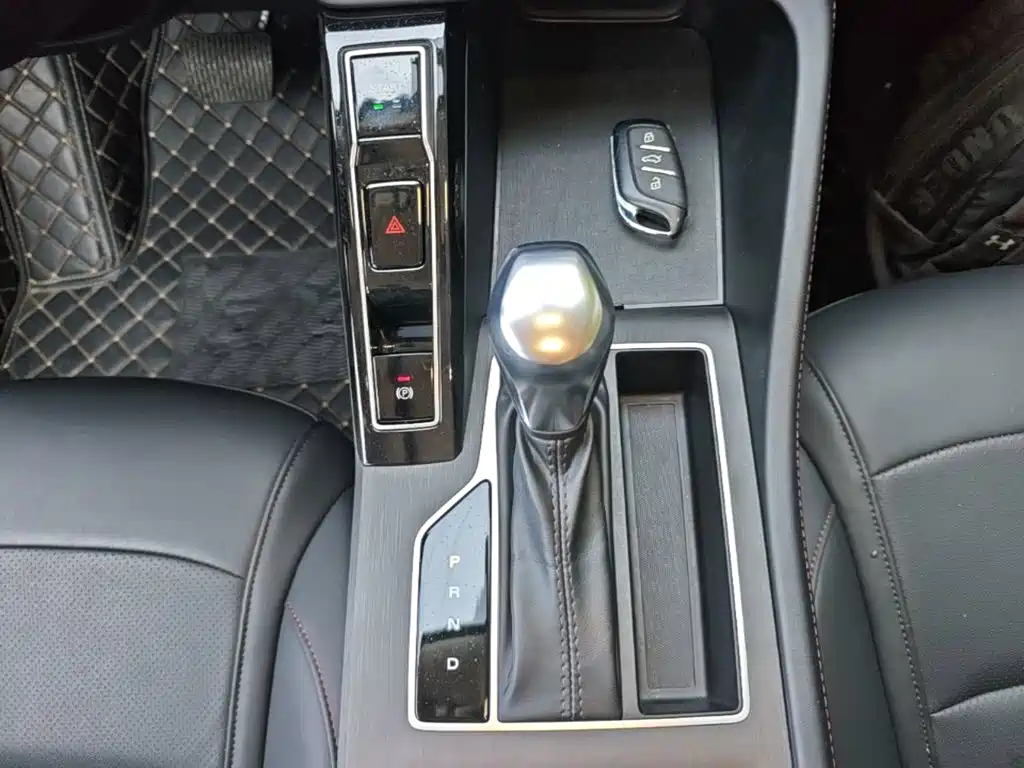 Roewe i5 — фото 14