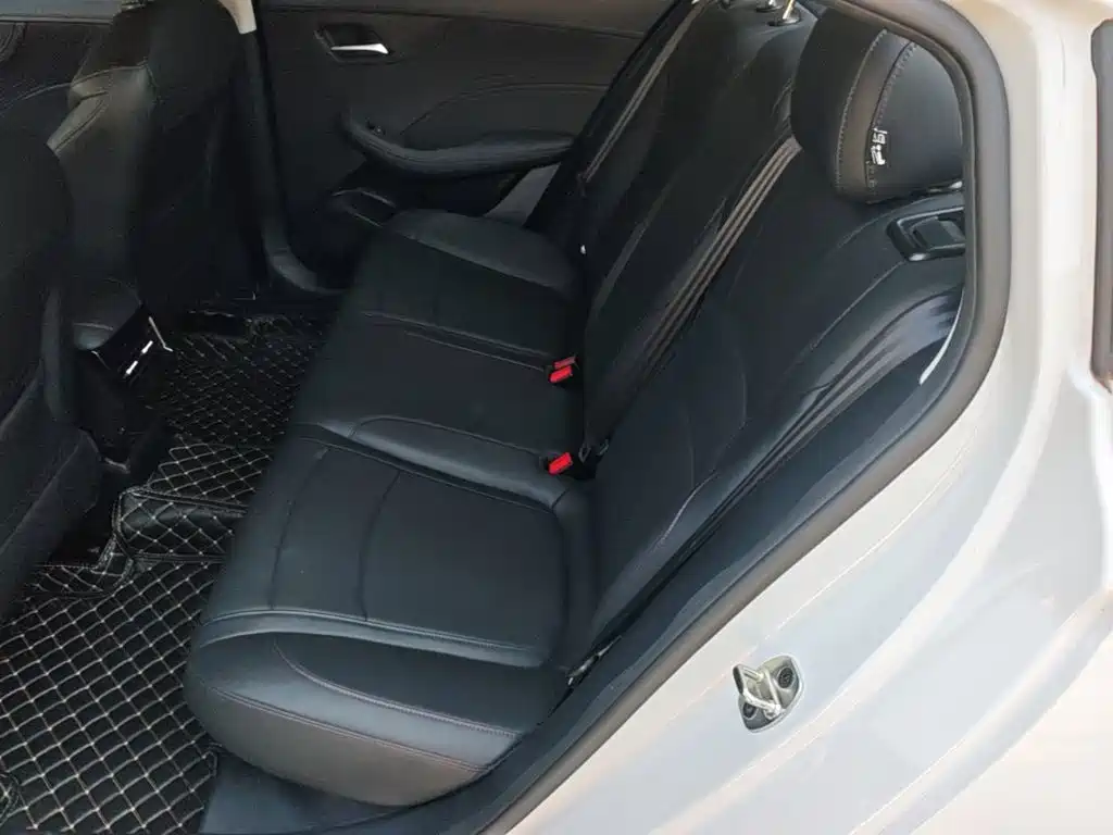 Roewe i5 — фото 17